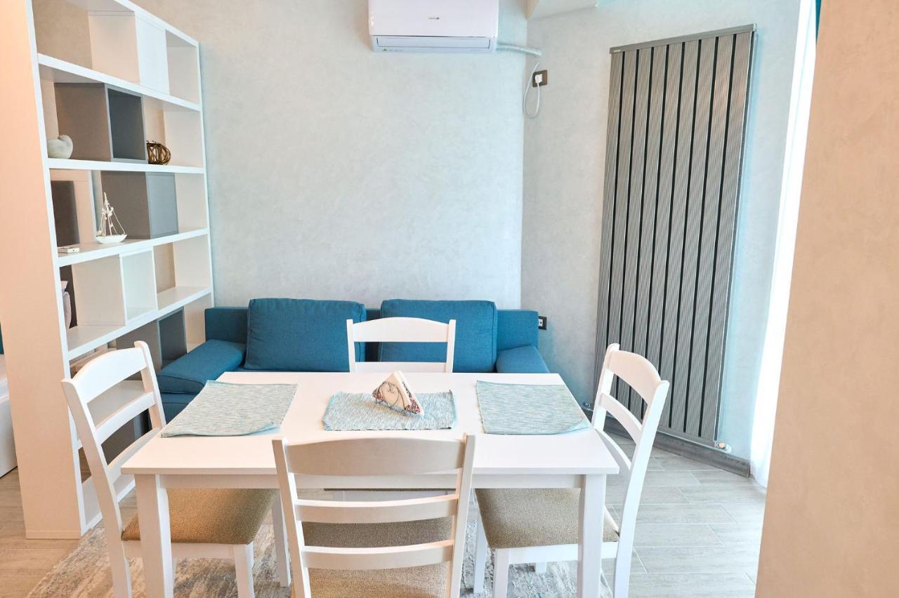 Moonlight Studio - Spa N Pools Beach Resort Mamaia Exteriér fotografie