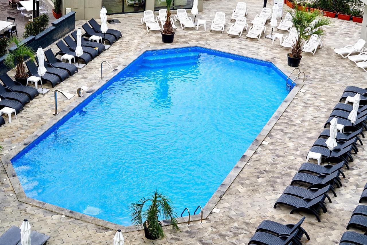 Moonlight Studio - Spa N Pools Beach Resort Mamaia Exteriér fotografie